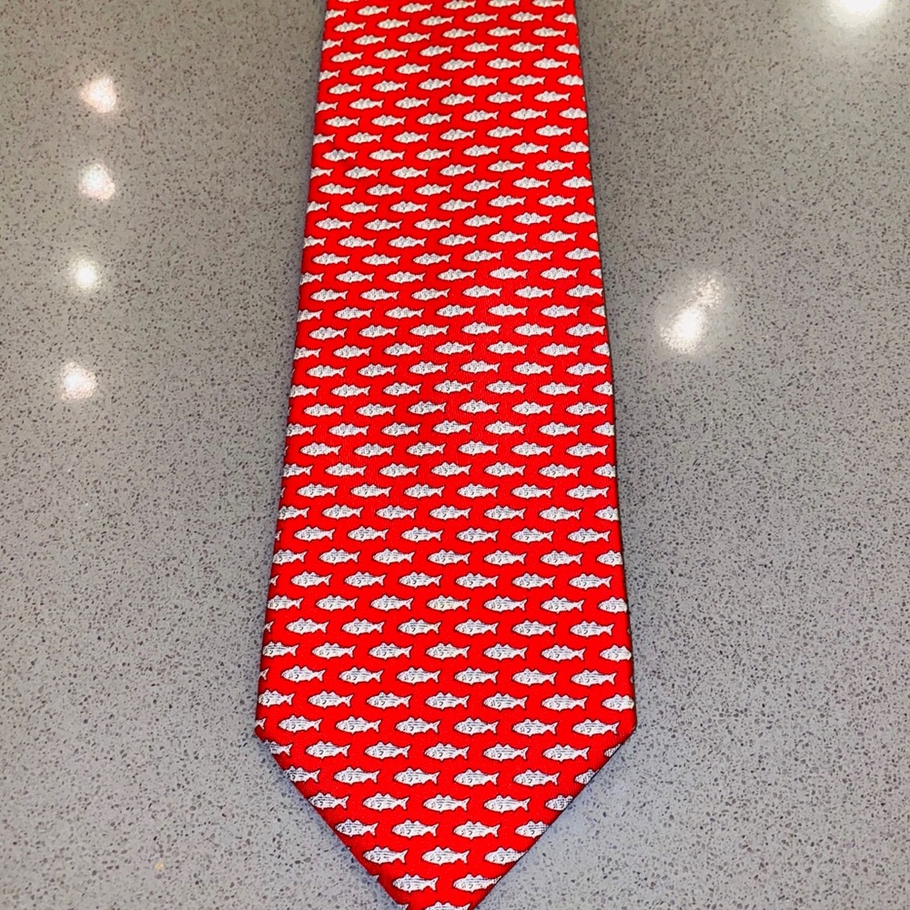 Vineyard Vines Fish Tie